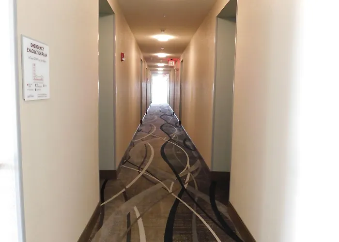 Hotel Island Lake Havasu City