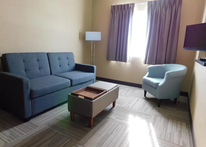 Island Hotel 2*