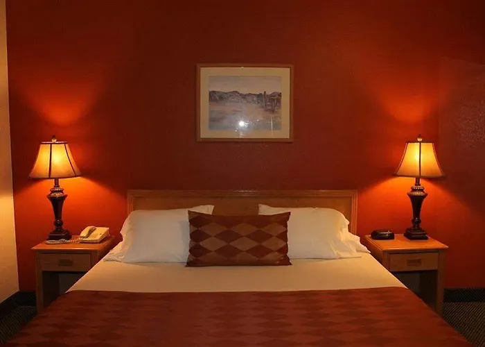 Island Hotel 2*