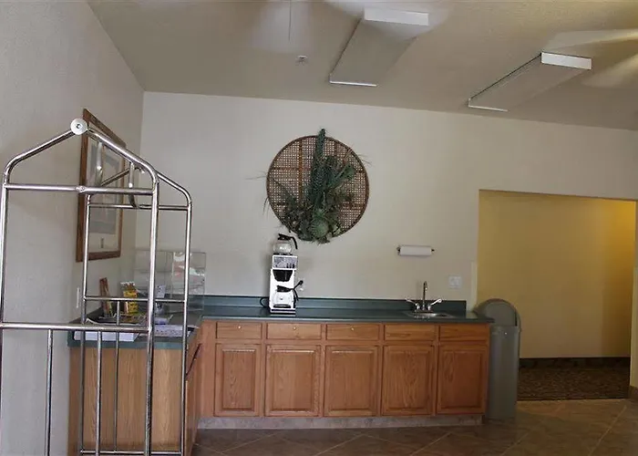 Island Hotel Lake Havasu City